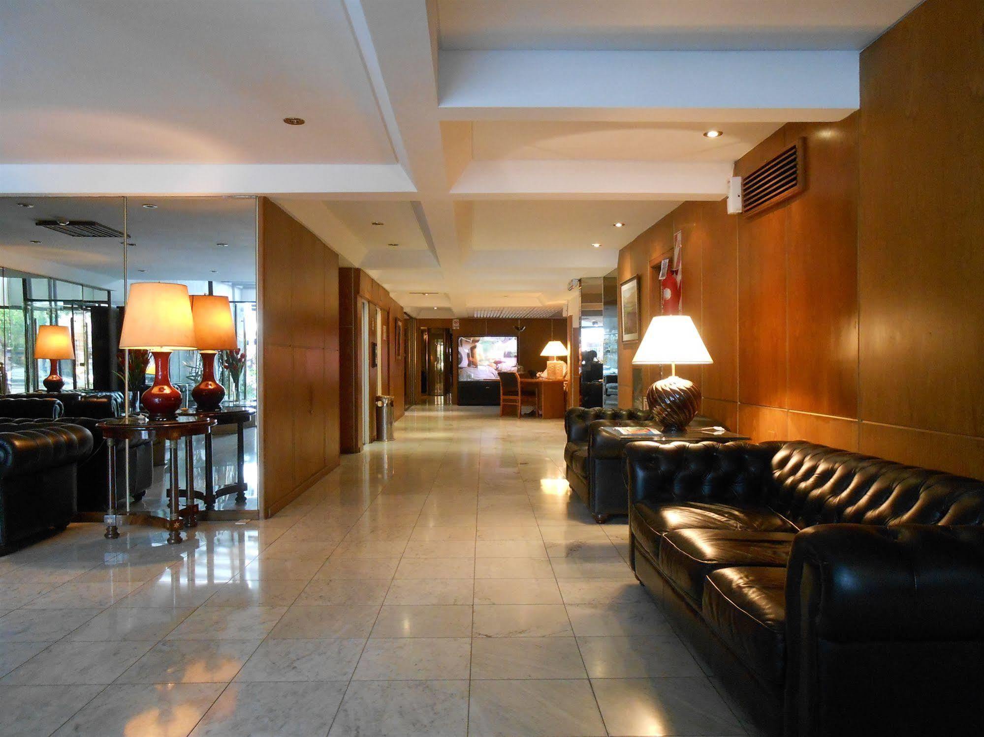 Hotel Cuatro Reyes Buenos Aires Exterior foto
