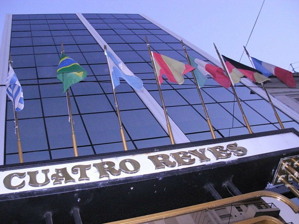 Hotel Cuatro Reyes Buenos Aires Exterior foto